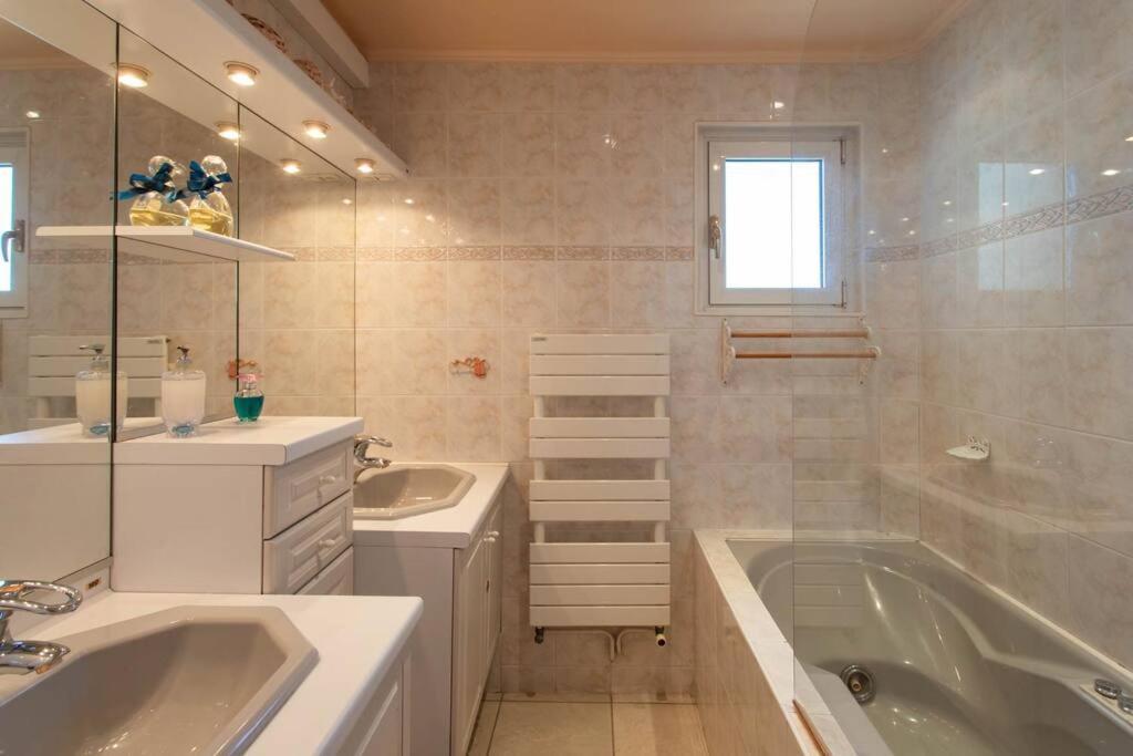 앙티브 A6- 2 Bdr Incredible Sea View - Ac, Garage & Terrace 아파트 외부 사진