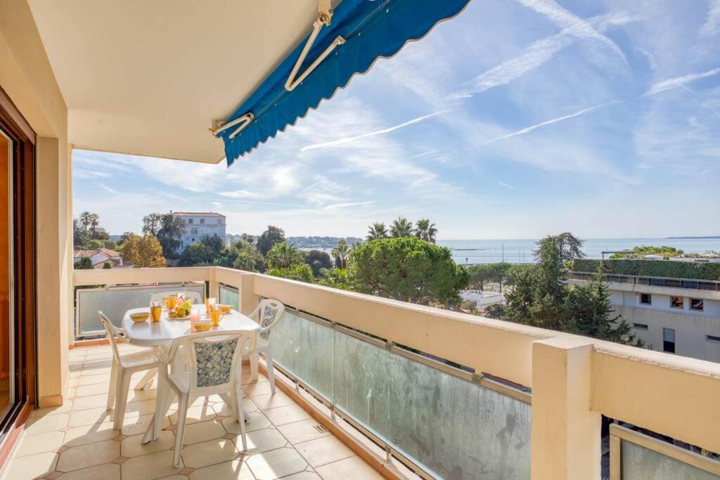 앙티브 A6- 2 Bdr Incredible Sea View - Ac, Garage & Terrace 아파트 외부 사진